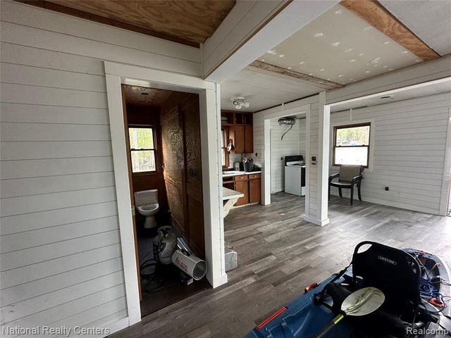 12063 Kirby Lane, South Lyon, MI 48178