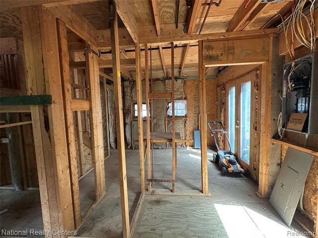 12063 Kirby Lane, South Lyon, MI 48178