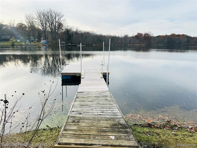 12063 Kirby Lane, South Lyon, MI 48178