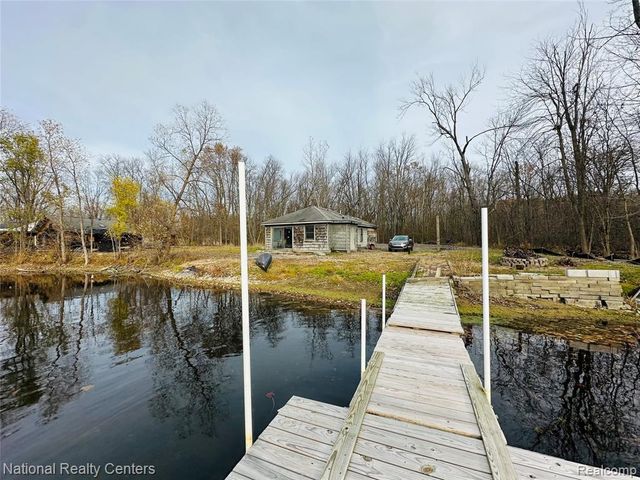 12063 Kirby Lane, South Lyon, MI 48178