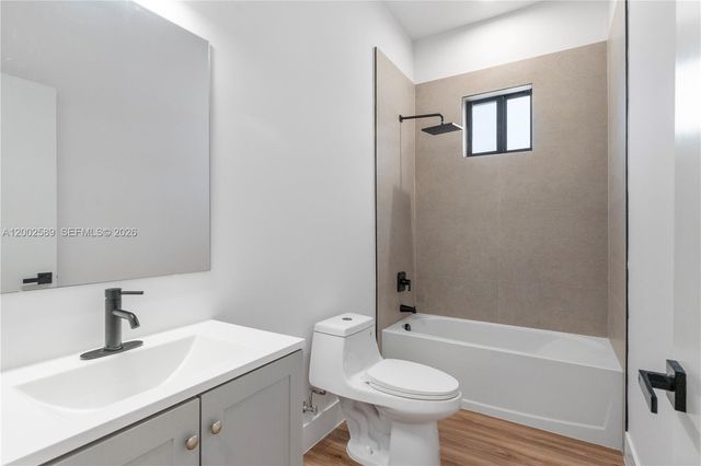 4518 NW 4th St, Miami, FL 33126