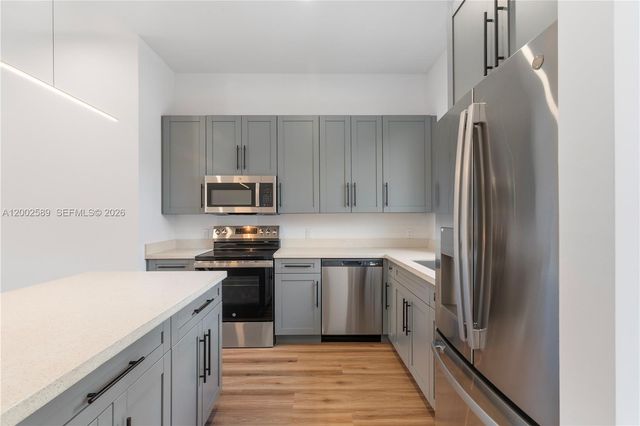 4518 NW 4th St, Miami, FL 33126