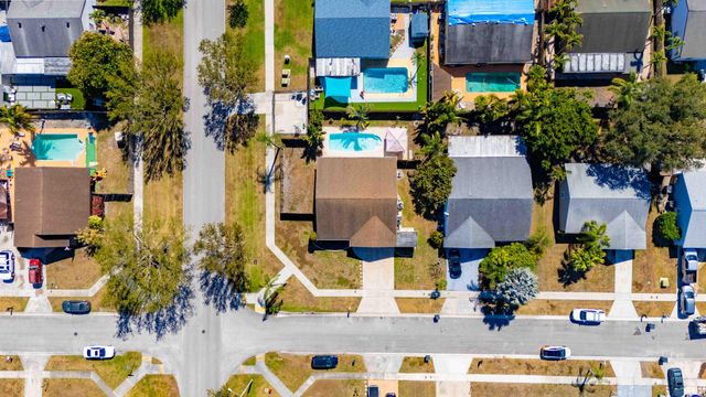 7791 Blairwood Circle N, Lake Worth, FL 33467