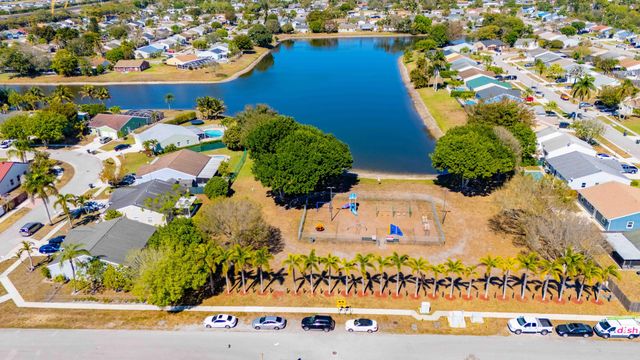 7791 Blairwood Circle N, Lake Worth, FL 33467