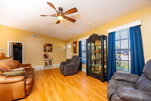 7791 Blairwood Circle N, Lake Worth, FL 33467