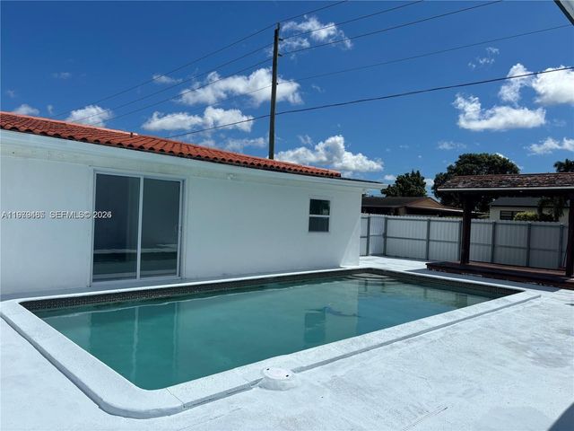 3340 SW 94th Pl 1, Miami, FL 33165