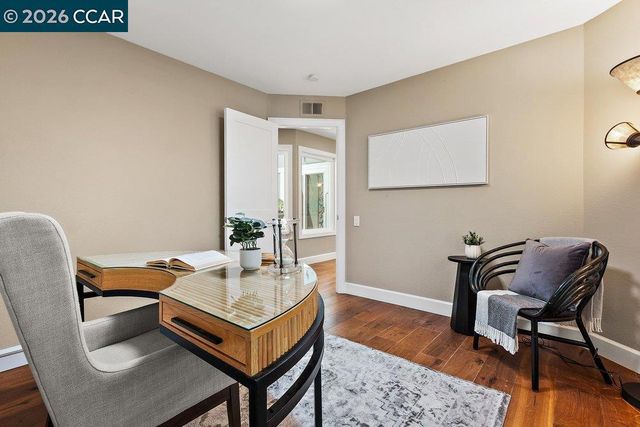 565 Silver Lake Dr, Danville, CA 94526