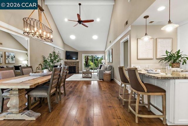 565 Silver Lake Dr, Danville, CA 94526