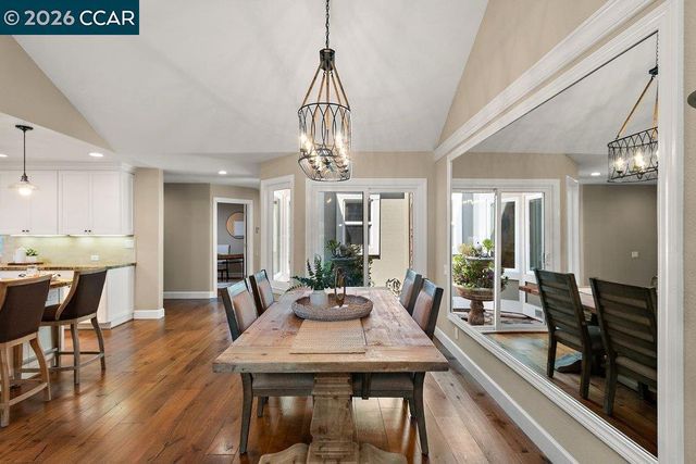 565 Silver Lake Dr, Danville, CA 94526