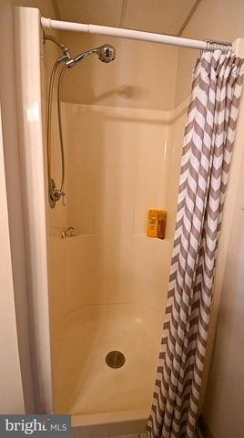 80 HERRS RIDGE RD, Gettysburg, PA 17325