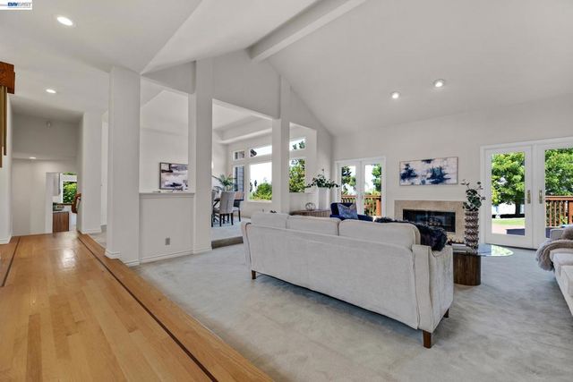 3475 Sierra Rd, San Jose, CA 95132