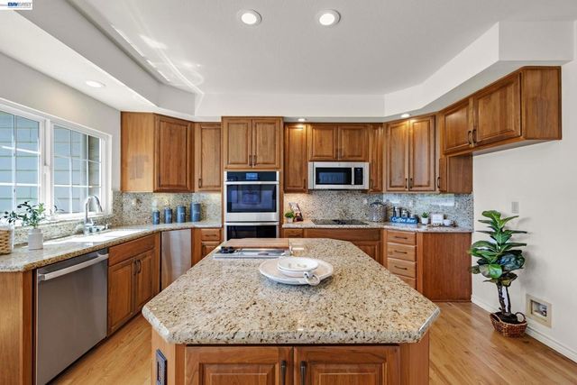 3475 Sierra Rd, San Jose, CA 95132
