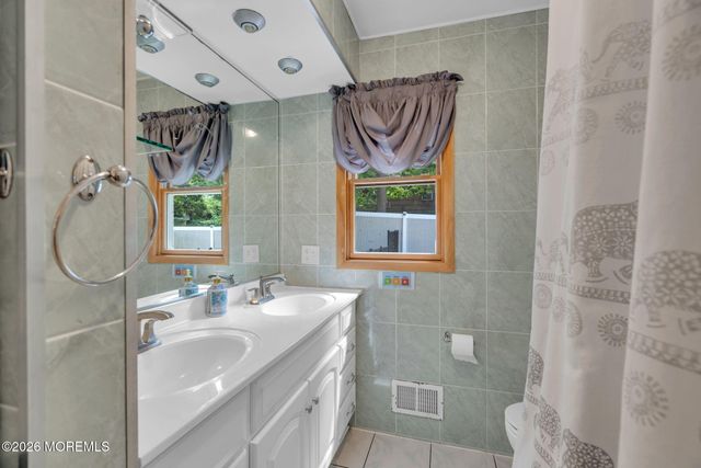 415 Navesink Avenue, Atlantic Highlands, NJ 07716