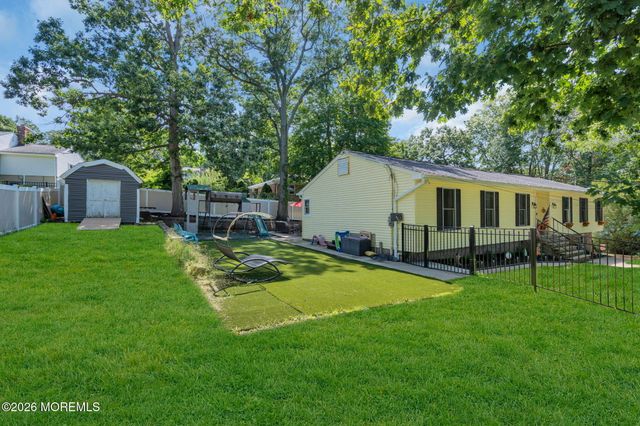 415 Navesink Avenue, Atlantic Highlands, NJ 07716
