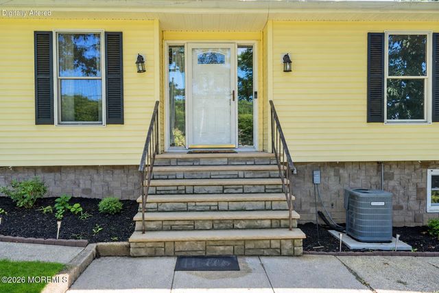 415 Navesink Avenue, Atlantic Highlands, NJ 07716