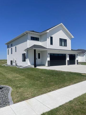 5006 11th Street W, West Fargo, ND 58078