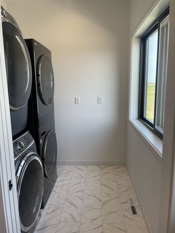 5006 11th Street W, West Fargo, ND 58078