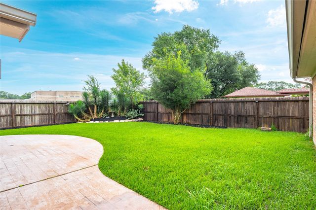 15915 Brookvilla Drive, Houston, TX 77059