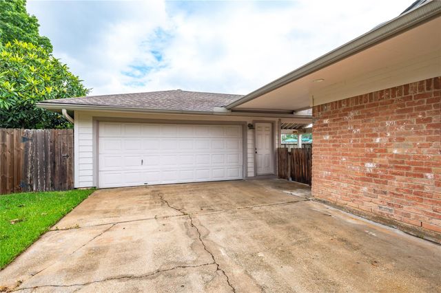 15915 Brookvilla Drive, Houston, TX 77059