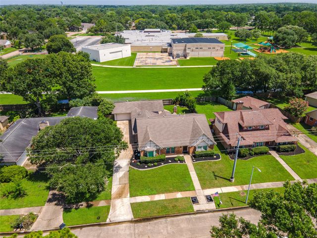 15915 Brookvilla Drive, Houston, TX 77059