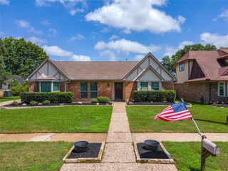 15915 Brookvilla Drive, Houston, TX 77059