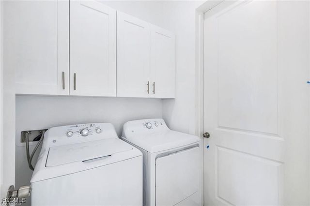 3212 Vera CT, Lehigh Acres, FL 33976