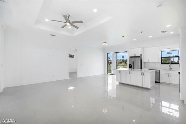 3212 Vera CT, Lehigh Acres, FL 33976