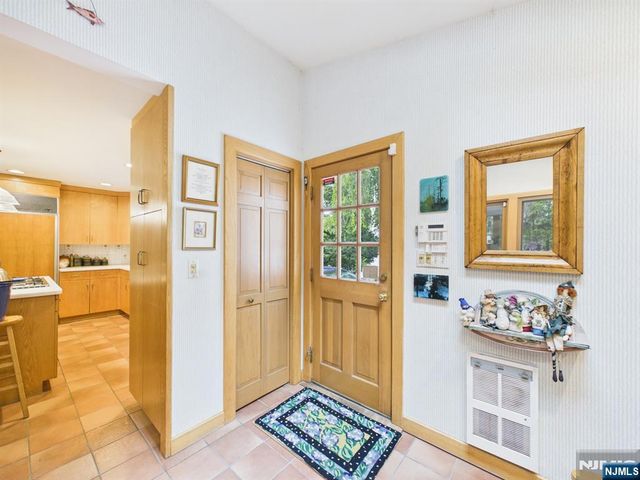 318 Beechwood Road, Ridgewood, NJ 07450