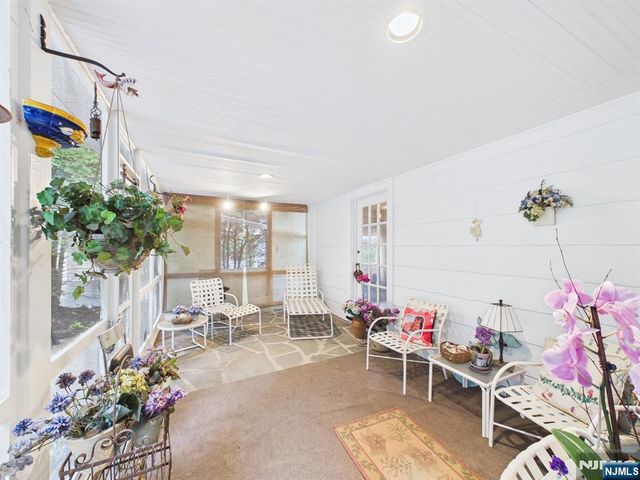 318 Beechwood Road, Ridgewood, NJ 07450