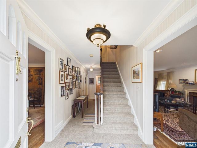 318 Beechwood Road, Ridgewood, NJ 07450