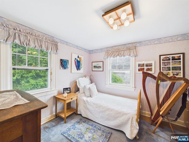318 Beechwood Road, Ridgewood, NJ 07450