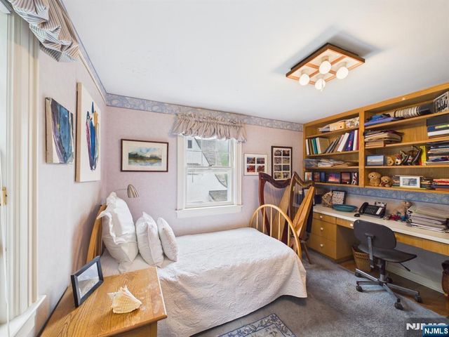 318 Beechwood Road, Ridgewood, NJ 07450