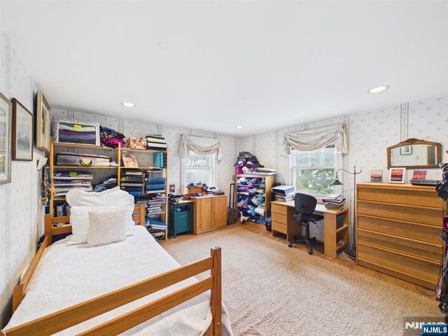 318 Beechwood Road, Ridgewood, NJ 07450