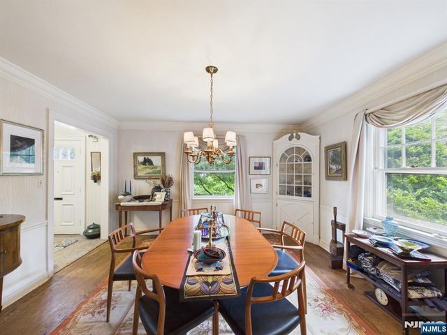 318 Beechwood Road, Ridgewood, NJ 07450