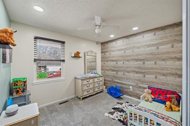 310 SE Shamrock Lane, Blue Springs, MO 64014