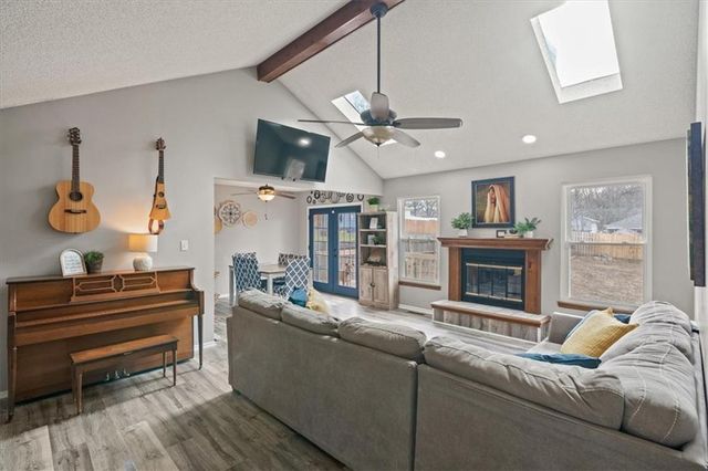 310 SE Shamrock Lane, Blue Springs, MO 64014