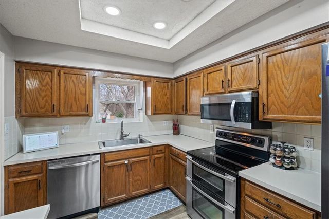 310 SE Shamrock Lane, Blue Springs, MO 64014