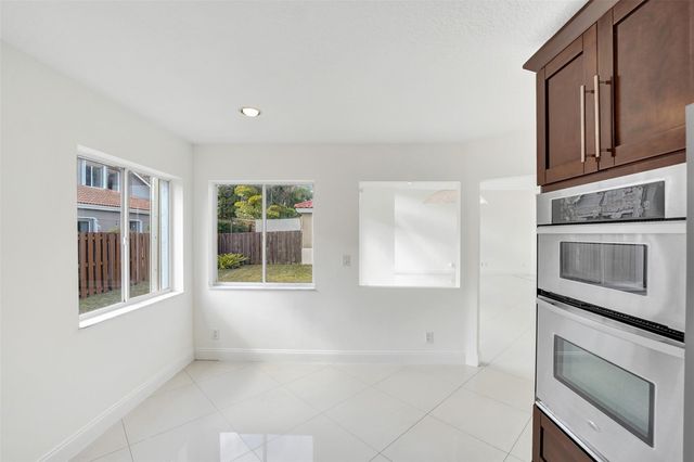 11208 Rhapsody Road, Hollywood, FL 33026