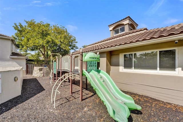 11208 Rhapsody Road, Hollywood, FL 33026