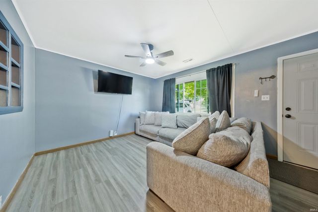 5217 Warren Drive, Evansville, IN 47710