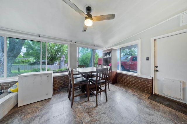 5217 Warren Drive, Evansville, IN 47710