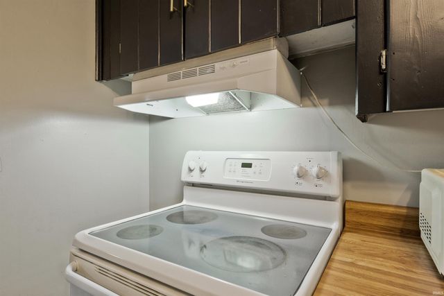 5217 Warren Drive, Evansville, IN 47710