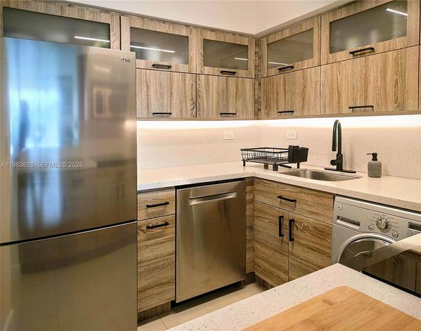 1500 Bay Rd 330S, Miami Beach, FL 33139