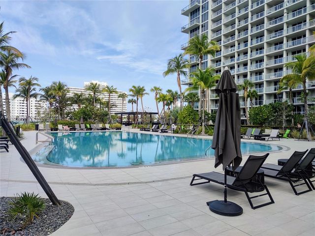 1500 Bay Rd 330S, Miami Beach, FL 33139