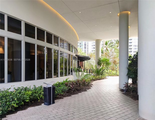 1500 Bay Rd 330S, Miami Beach, FL 33139