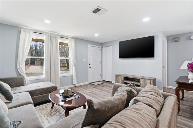 1337 Muirforest Drive, Stone Mountain, GA 30088