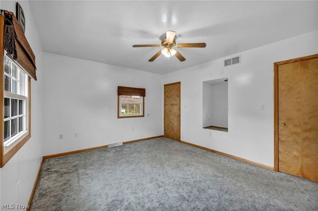17 E Franklin Street, Newton Falls, OH 44444