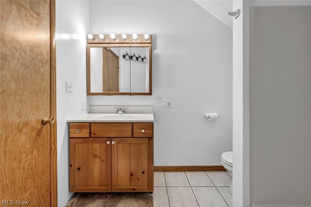 17 E Franklin Street, Newton Falls, OH 44444