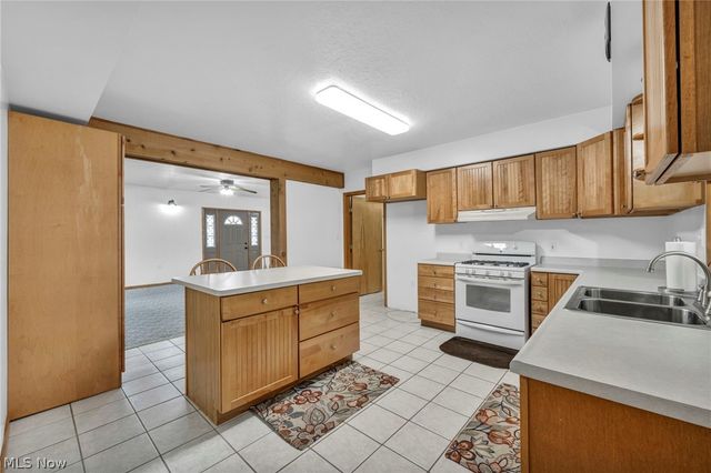 17 E Franklin Street, Newton Falls, OH 44444