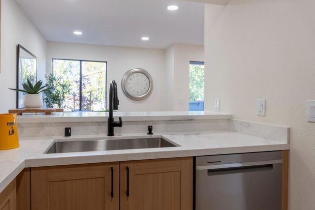 4822 Pine Forest Place, San Jose, CA 95118
